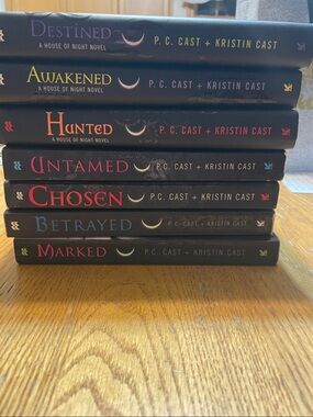 HOUSE OF NIGHT BOOKS x 7 BY PC CAST & KRISTIN CAST